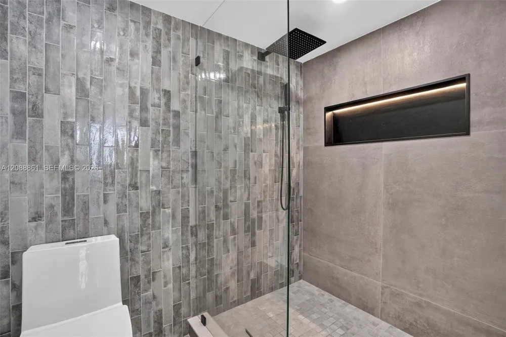 3113 S Ocean Dr #510 Hallandale Beach, FL 33009