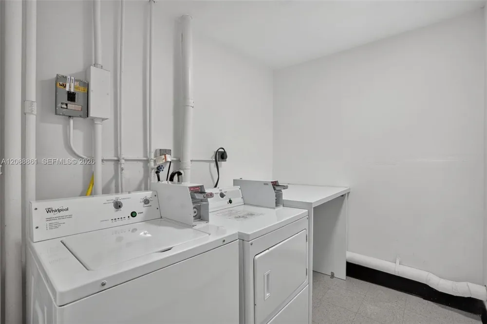 3113 S Ocean Dr #510 Hallandale Beach, FL 33009