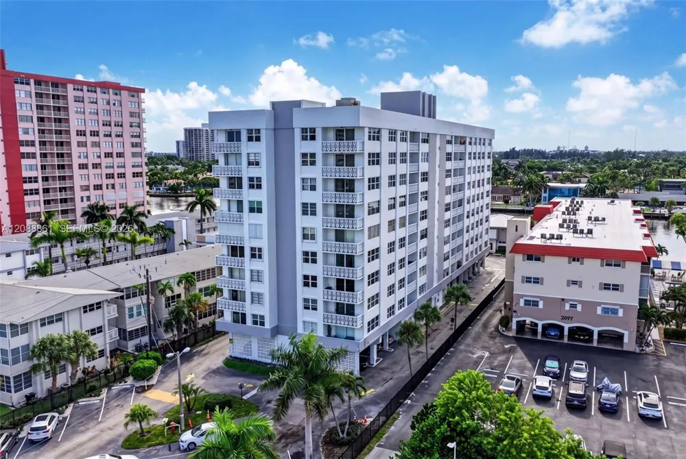 3113 S Ocean Dr #510 Hallandale Beach, FL 33009