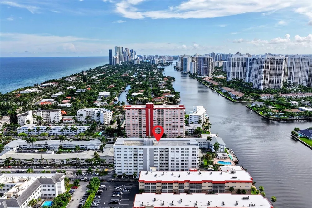 3113 S Ocean Dr #510 Hallandale Beach, FL 33009
