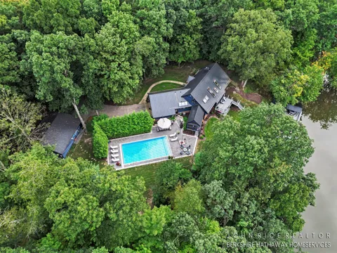 6155 Oakmont Landing SE