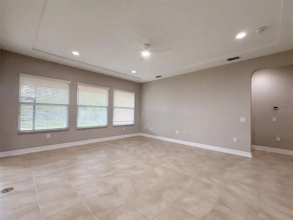 2589 GWYNHURST BOULEVARD Wesley Chapel, FL 33543