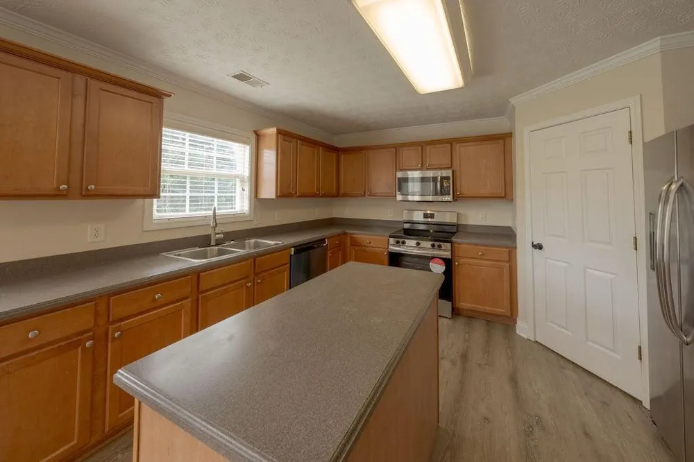 6015 Fairing Drop Lithonia, GA 30038