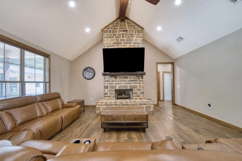 534 CR 4306 Naples, TX 75568