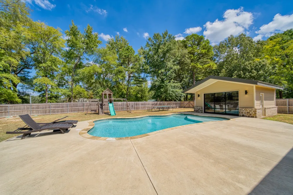 534 CR 4306 Naples, TX 75568
