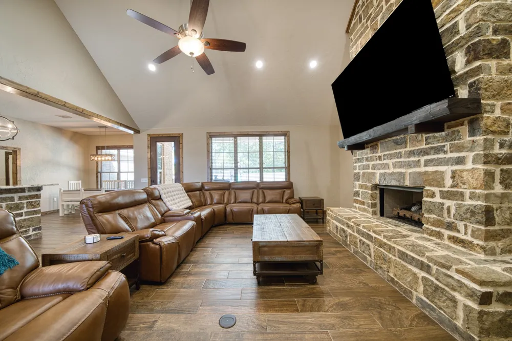 534 CR 4306 Naples, TX 75568