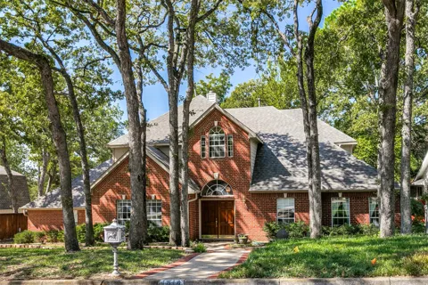 1814 Woodridge Drive