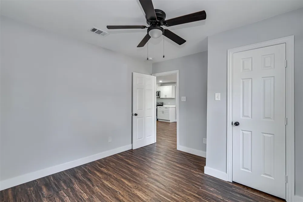 5305 Purdue Avenue River Oaks, TX 76114