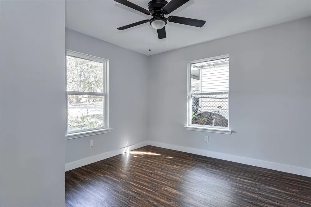 5305 Purdue Avenue River Oaks, TX 76114