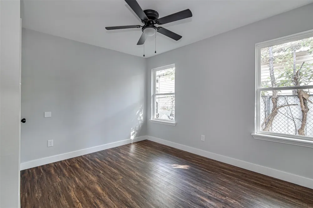 5305 Purdue Avenue River Oaks, TX 76114