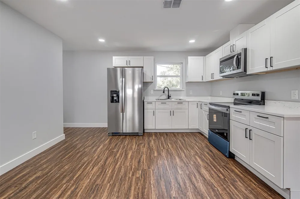 5305 Purdue Avenue River Oaks, TX 76114