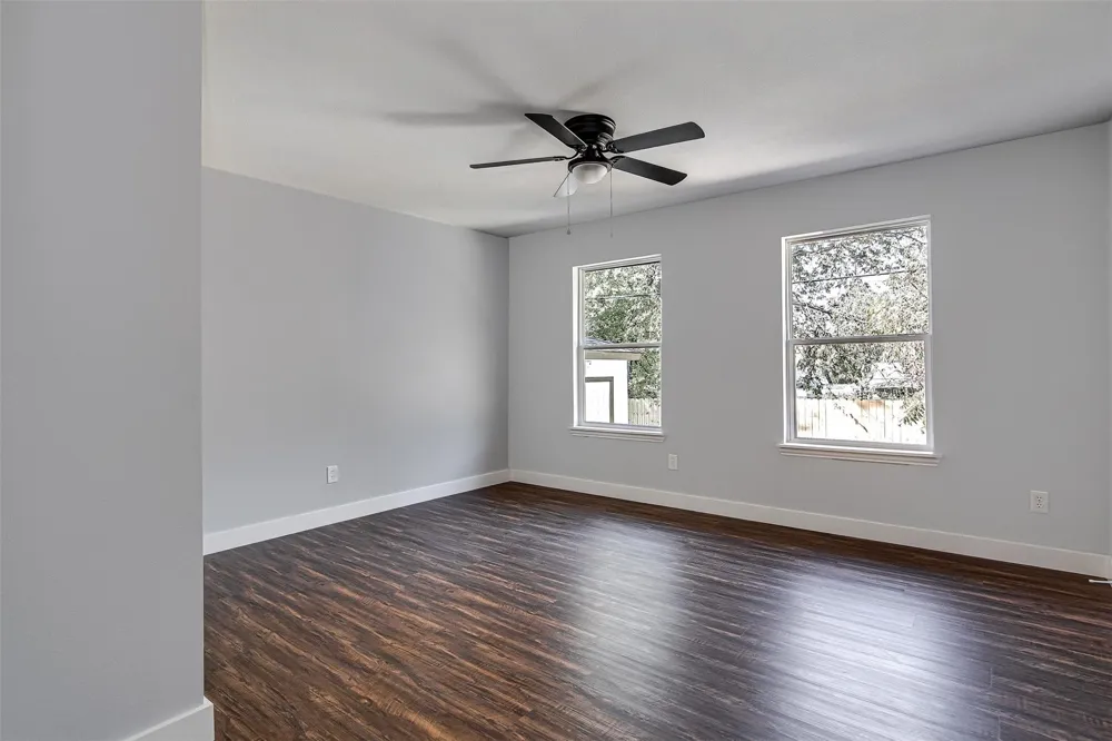 5305 Purdue Avenue River Oaks, TX 76114