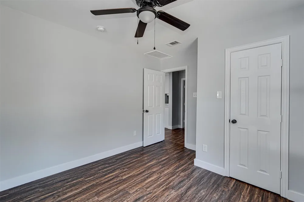 5305 Purdue Avenue River Oaks, TX 76114