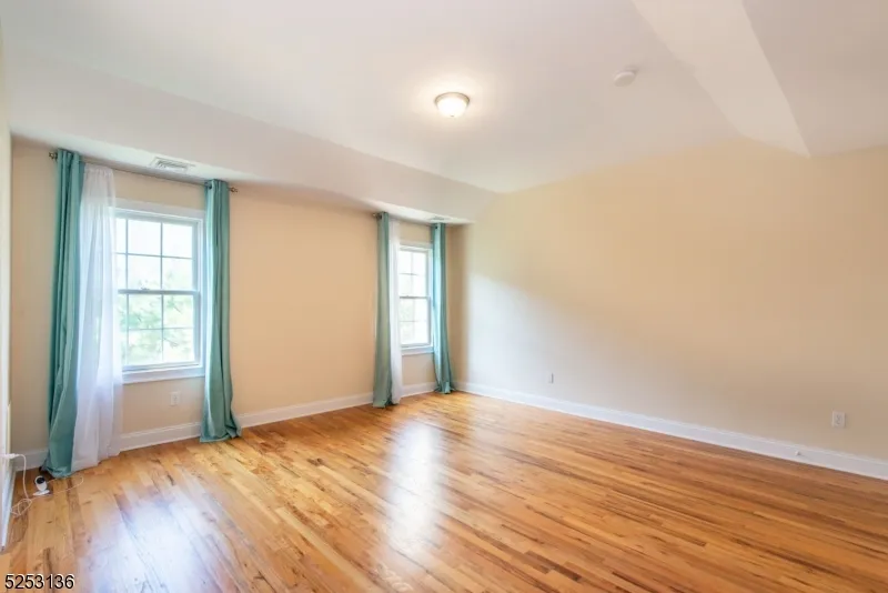 17 Halina Ln Butler, NJ 07405