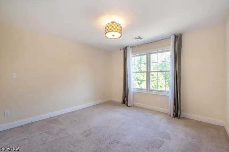 17 Halina Ln Butler, NJ 07405