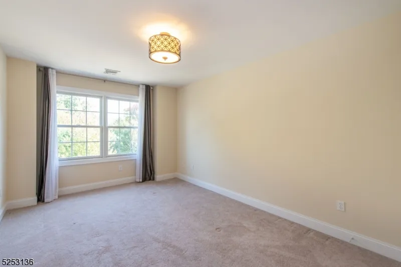 17 Halina Ln Butler, NJ 07405