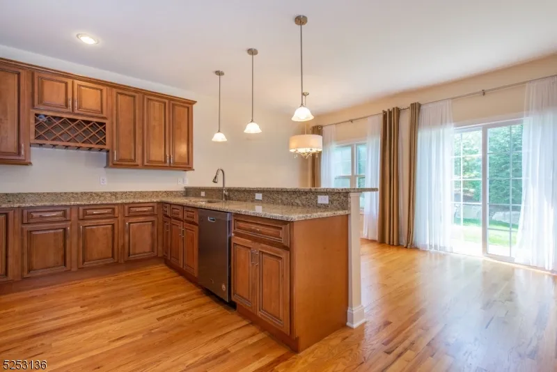 17 Halina Ln Butler, NJ 07405