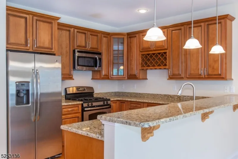 17 Halina Ln Butler, NJ 07405