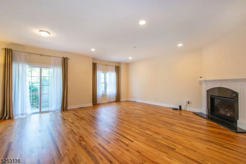 17 Halina Ln Butler, NJ 07405
