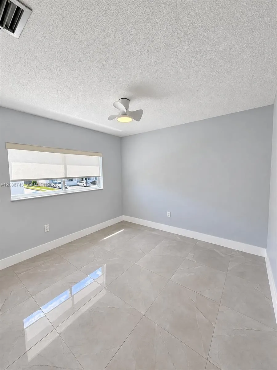 7727 W 29th Ln #202-39 Hialeah, FL 33018
