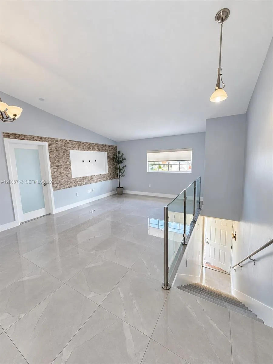 7727 W 29th Ln #202-39 Hialeah, FL 33018