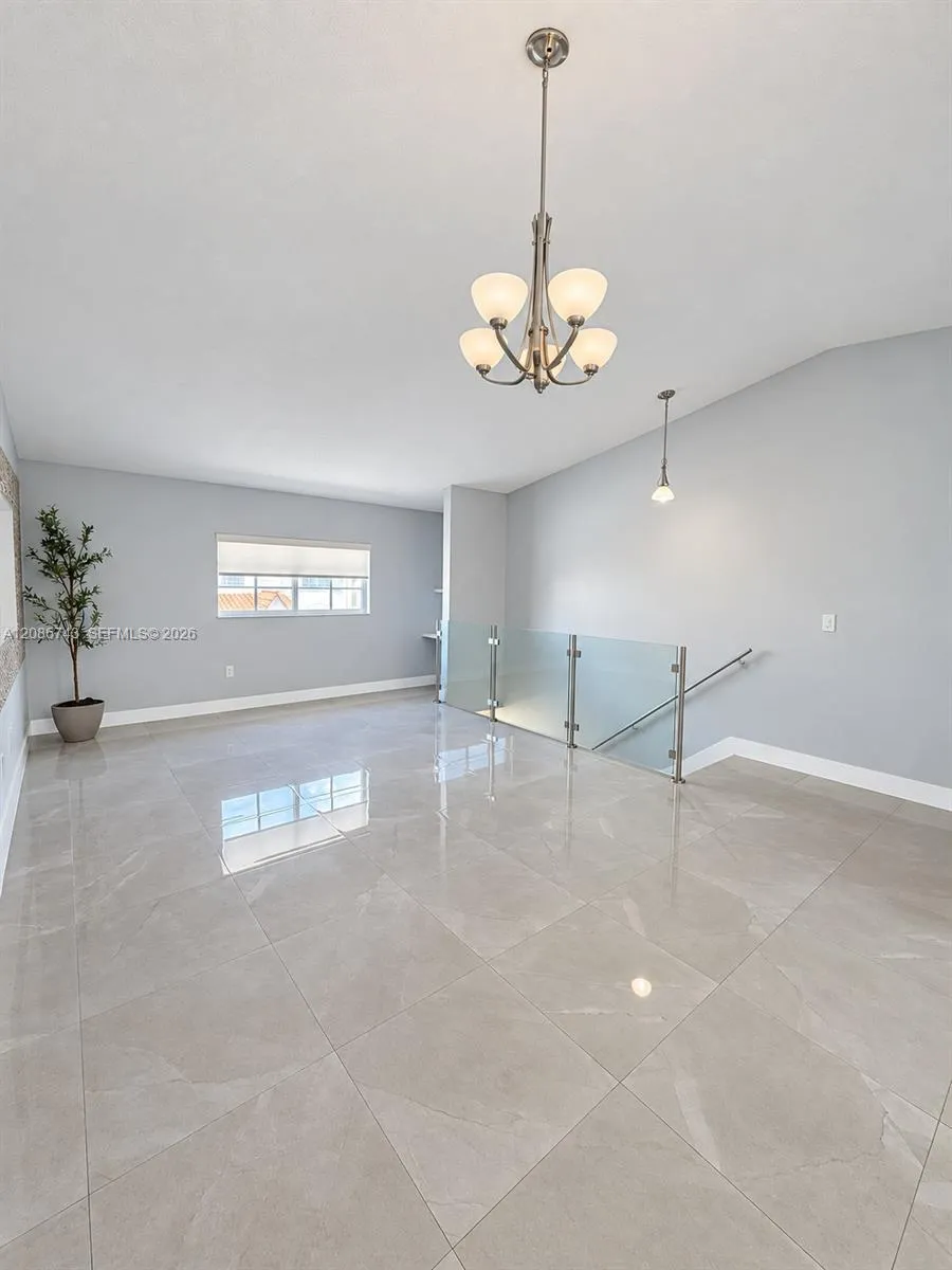 7727 W 29th Ln #202-39 Hialeah, FL 33018