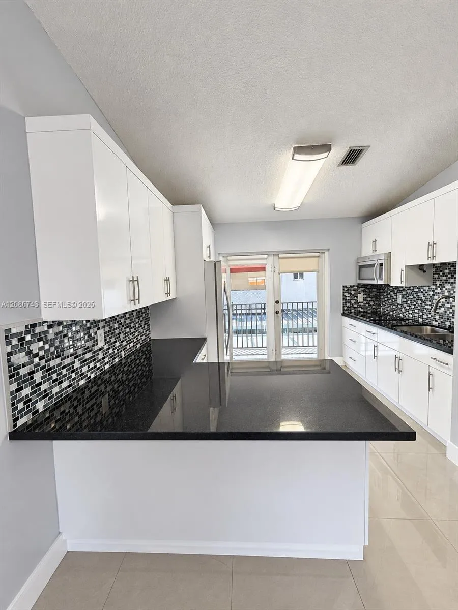 7727 W 29th Ln #202-39 Hialeah, FL 33018