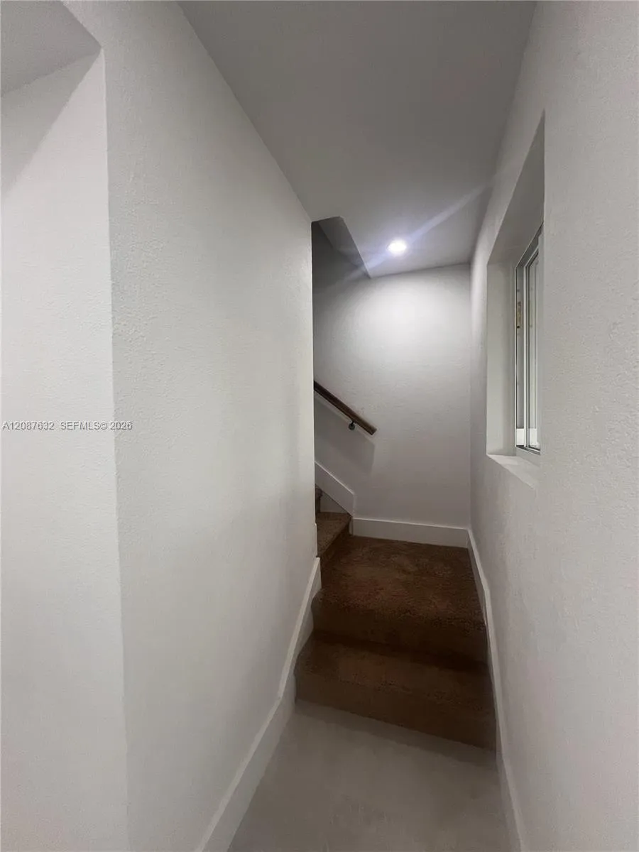 7164 W 3rd Ave Hialeah, FL 33014