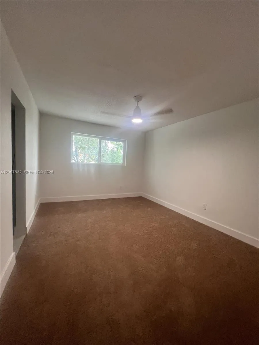 7164 W 3rd Ave Hialeah, FL 33014