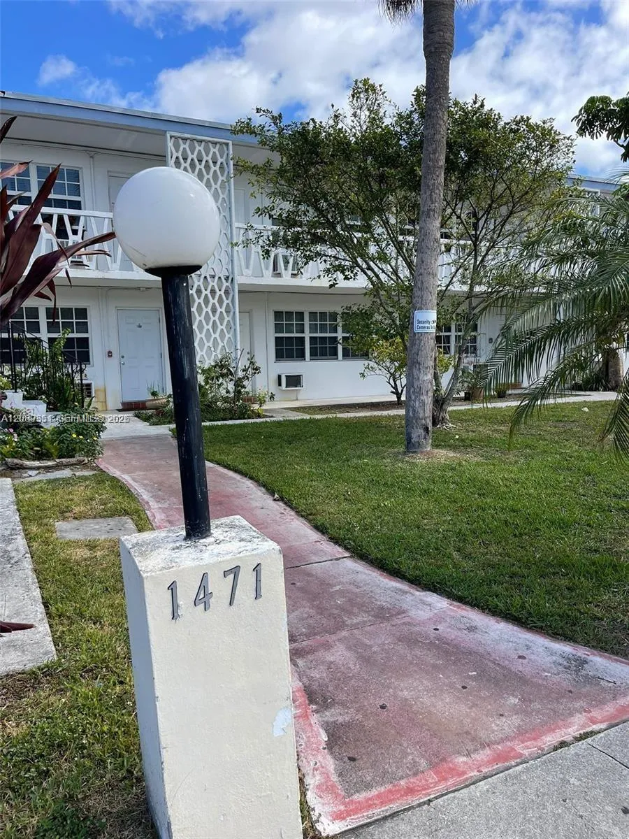 1471 NE 170th St #224A North Miami Beach, FL 33162
