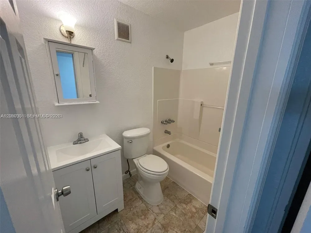 1471 NE 170th St #224A North Miami Beach, FL 33162