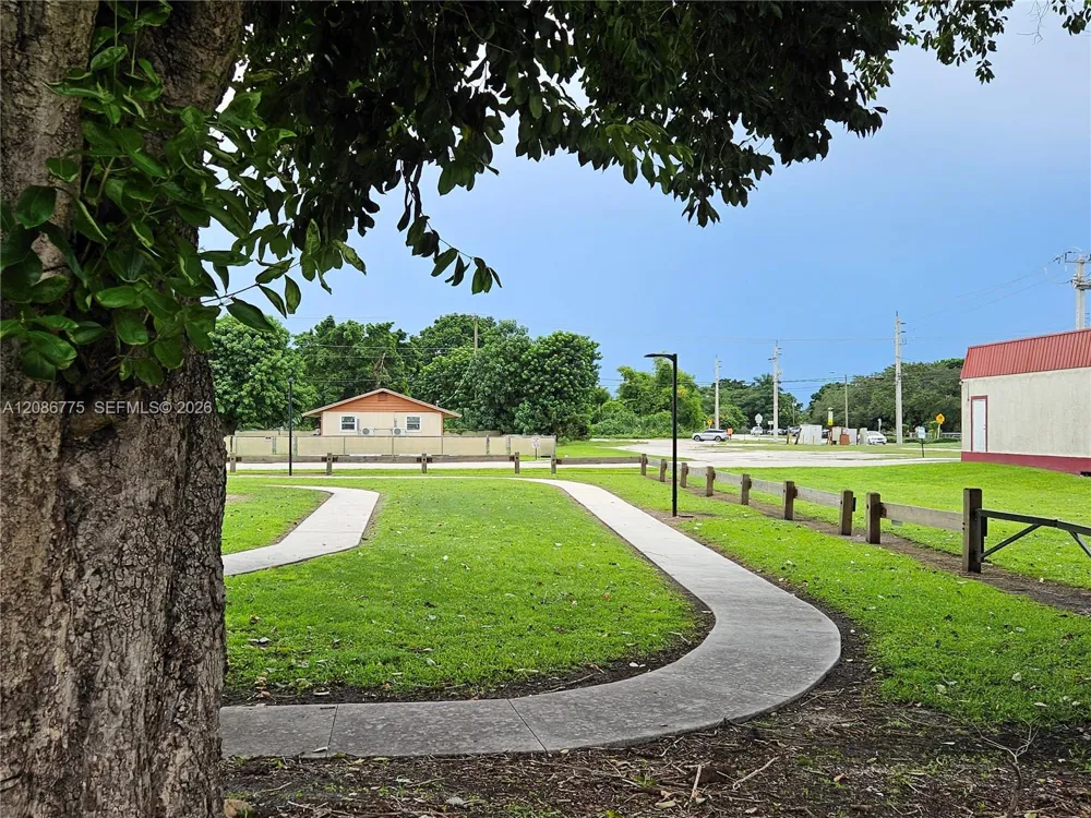 110 NW 9th Ave South Bay, FL 33493