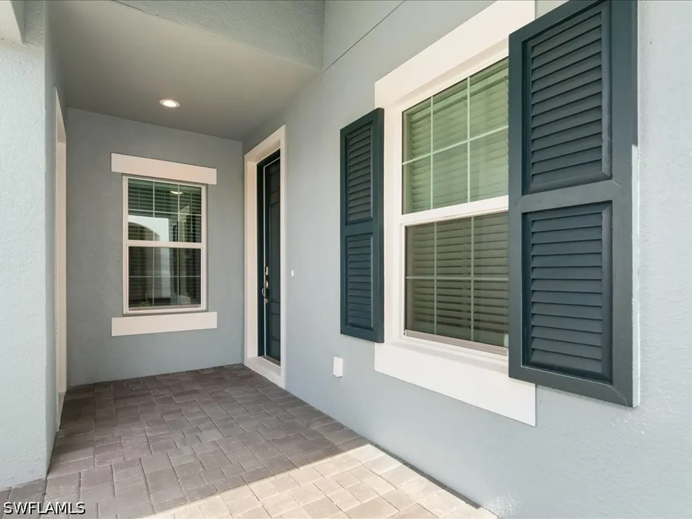 Marquesa Circle Naples, FL 34112