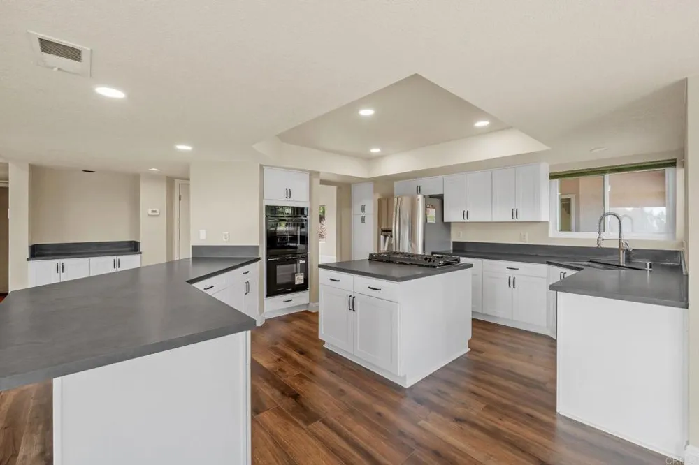 14692 Sunrise Canyon Road Poway, CA 92064
