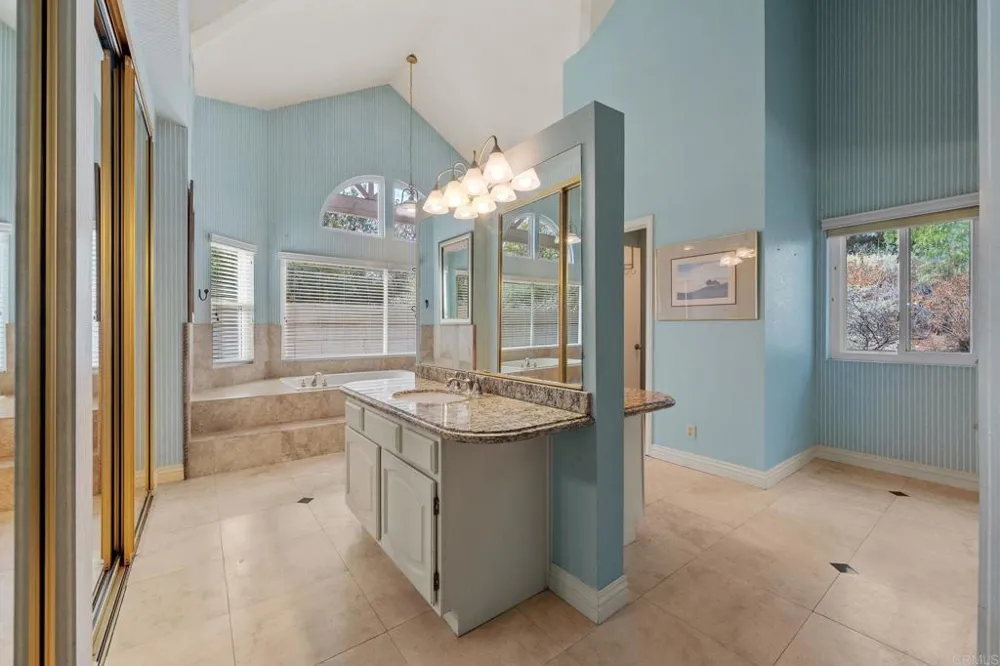 14692 Sunrise Canyon Road Poway, CA 92064