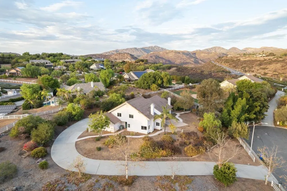 14692 Sunrise Canyon Road Poway, CA 92064