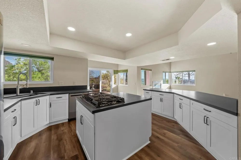 14692 Sunrise Canyon Road Poway, CA 92064