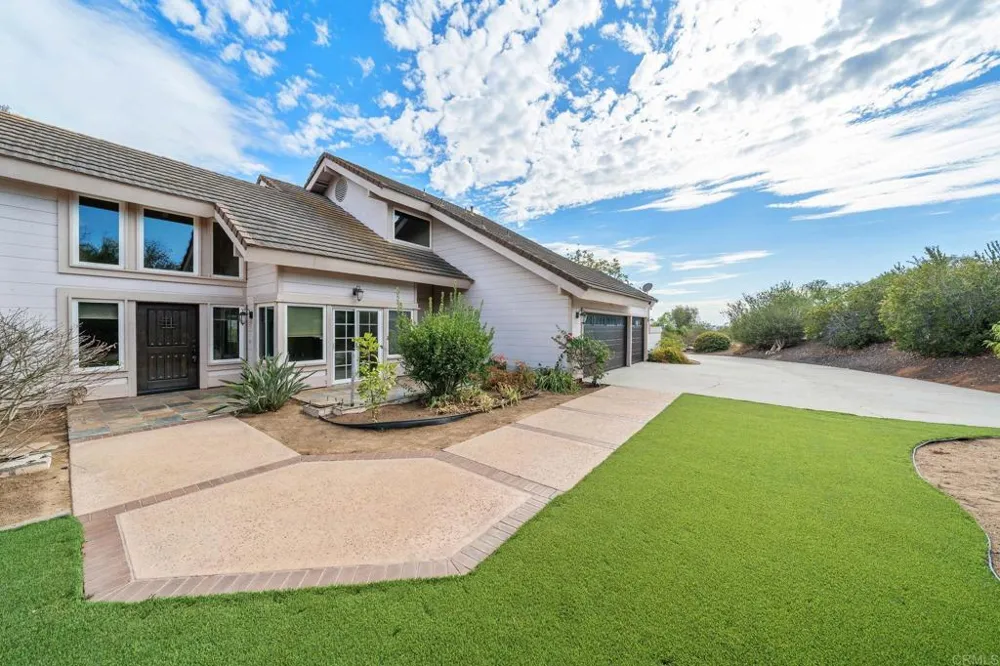 14692 Sunrise Canyon Road Poway, CA 92064