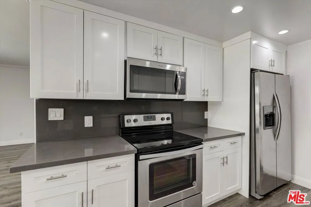 1200 Flores Street #207 West Hollywood, CA 90069