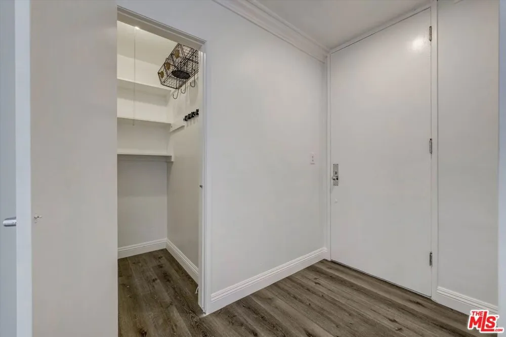 1200 Flores Street #207 West Hollywood, CA 90069