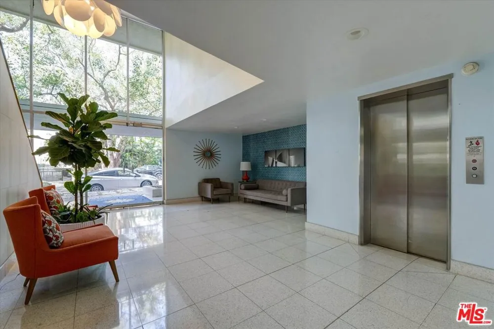 1200 Flores Street #207 West Hollywood, CA 90069