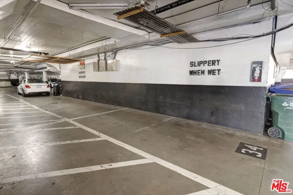 1200 Flores Street #207 West Hollywood, CA 90069