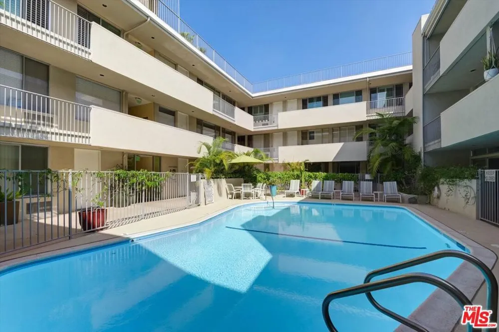 1200 Flores Street #207 West Hollywood, CA 90069