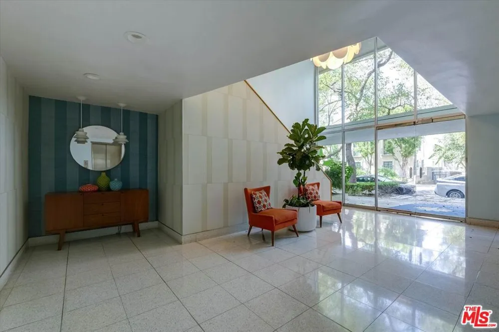 1200 Flores Street #207 West Hollywood, CA 90069