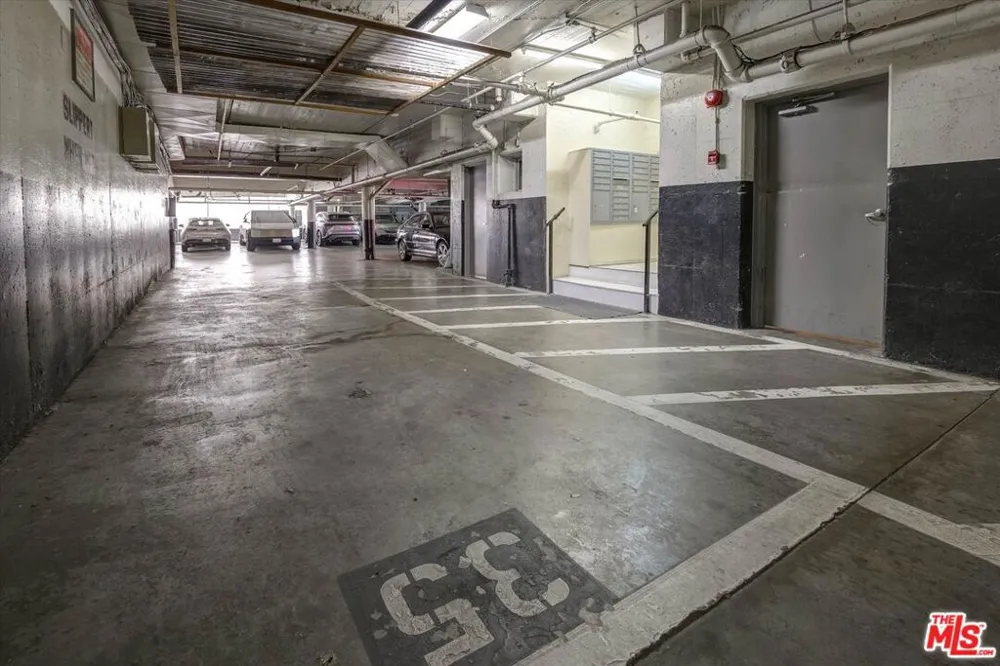 1200 Flores Street #207 West Hollywood, CA 90069