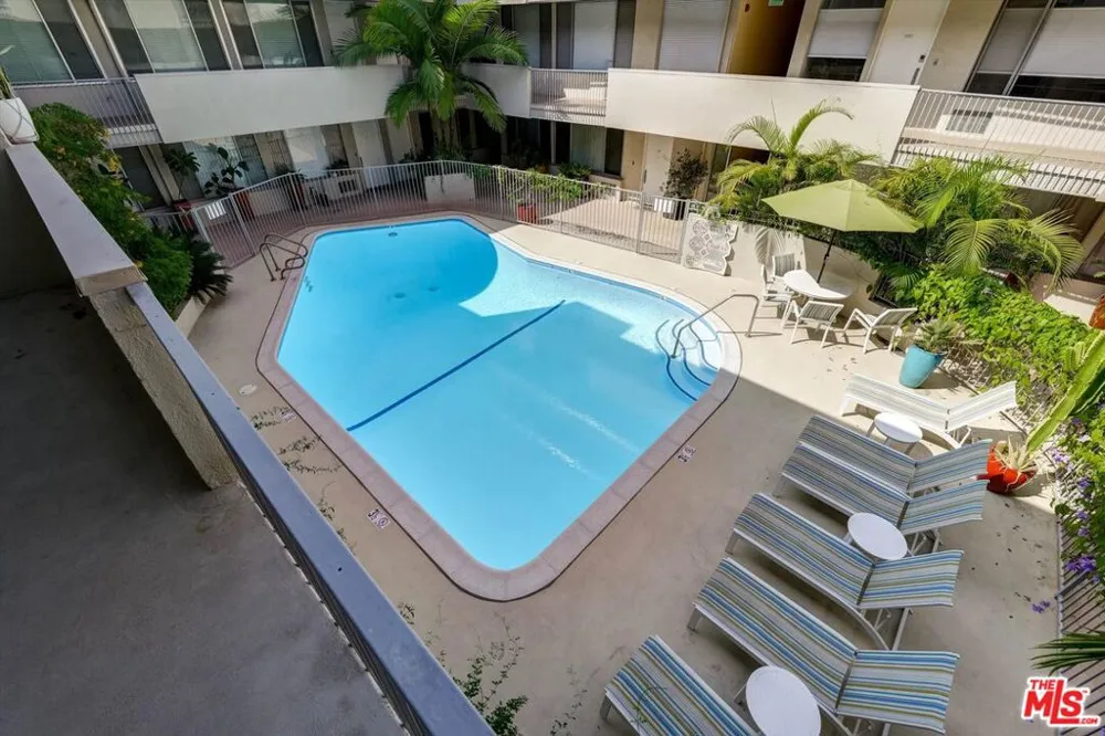 1200 Flores Street #207 West Hollywood, CA 90069