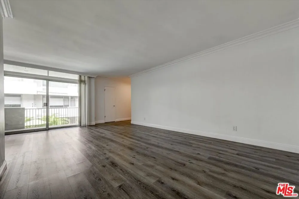 1200 Flores Street #207 West Hollywood, CA 90069