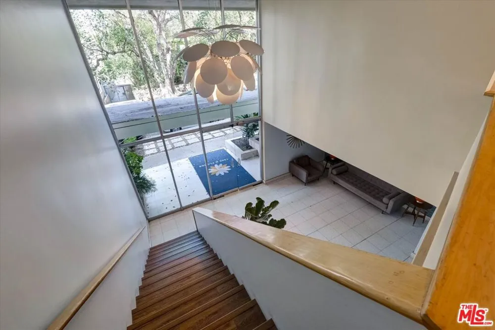 1200 Flores Street #207 West Hollywood, CA 90069