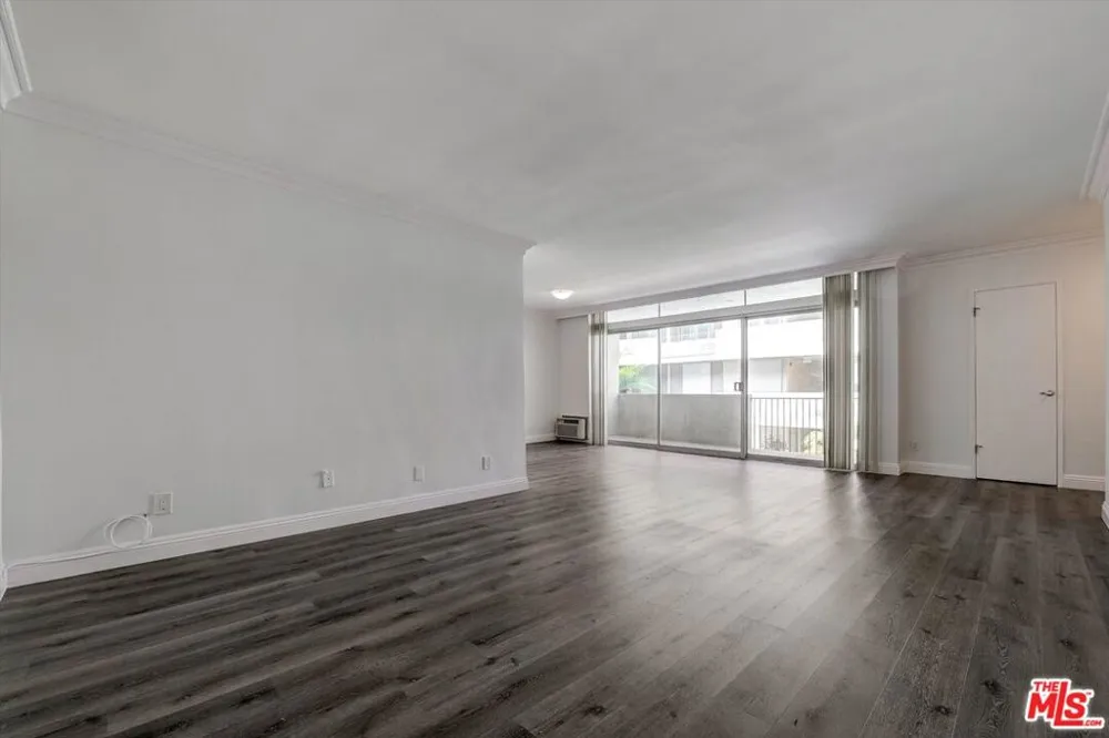 1200 Flores Street #207 West Hollywood, CA 90069