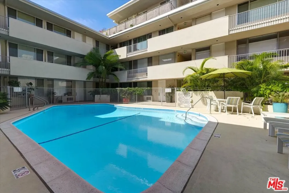 1200 Flores Street #207 West Hollywood, CA 90069